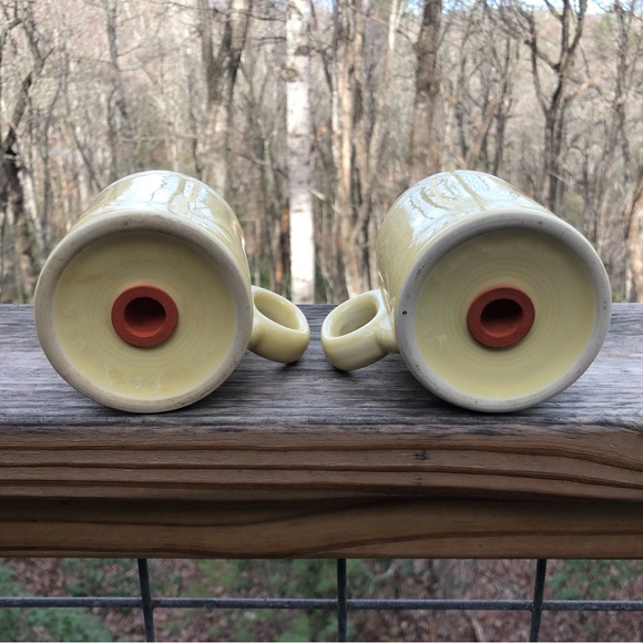 Homer Laughlin Fiesta Stove Top Salt & Pepper Set Ivory - Picture 6 of 7